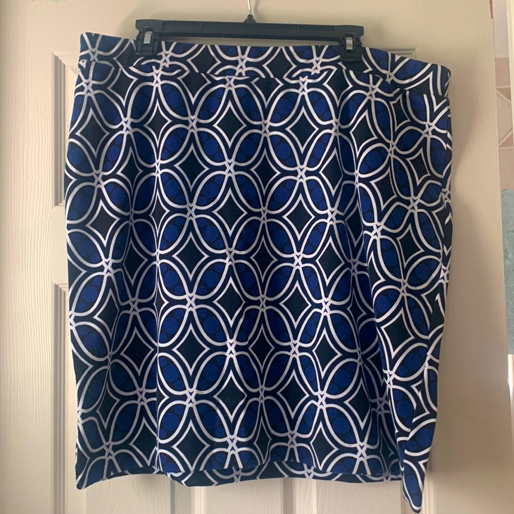 INC brand 2x patterned skirt (blue/purple, black and white. Lots of stretch